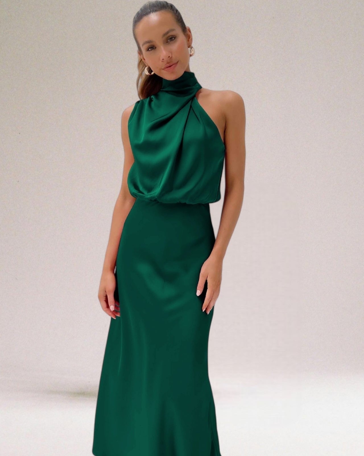 Flavia™ | Glamorous satin dress with halter